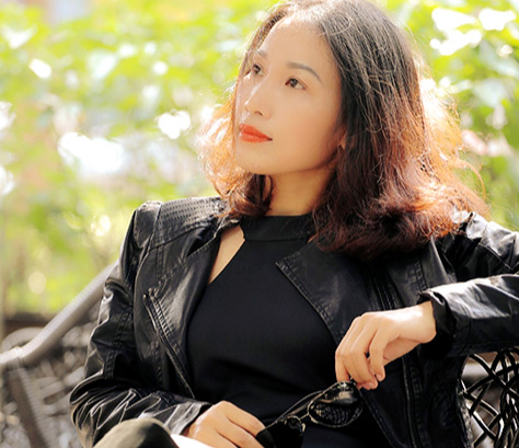 Chị Huy Ngọc có làn da mịn màng khi làm dịch vụ trẻ hóa da tại Kangnam