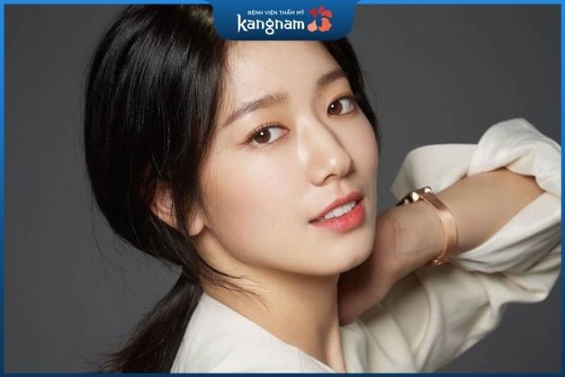 Diễn viên Park Shin Hye "tình đầu quốc dân" nổi tiếng xứ Hàn sở hữu tướng cằm chẻ đẹp, quyến rũ, nhiều tài năng