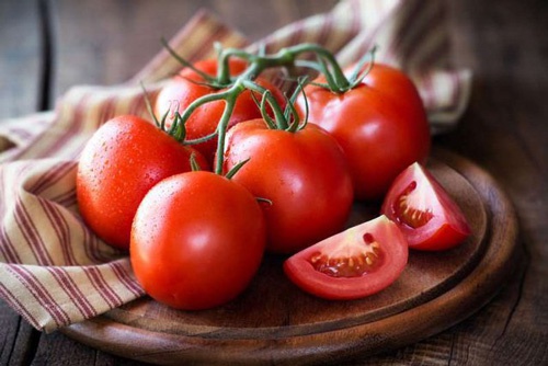 chữa nám bằng cà chua