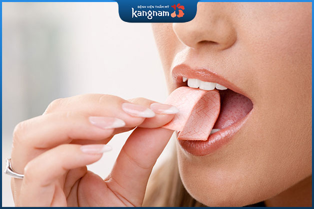 Ăn kẹo cao su giúp mặt bớt béo