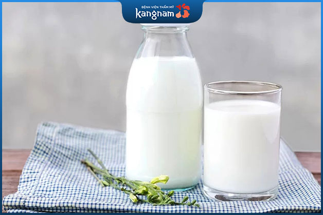 Sữa tươi cũng là món ăn bổ ích sau phun môi