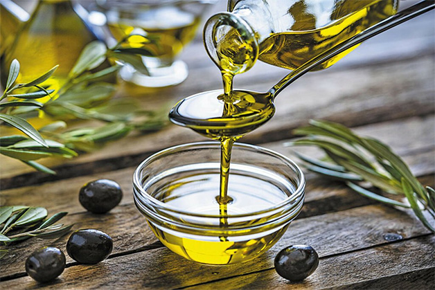Dầu oliu chứa nhiều thành phần dưỡng chất vô cùng tốt cho da 