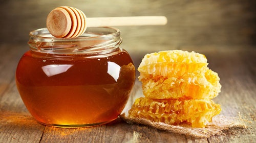 làm trắng da bằng mật ong nguyên chất Bật mí cách làm trắng da bằng mật ong tại nhà hiệu quả không ngờ