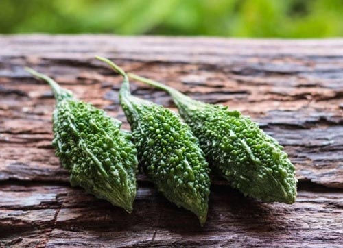 mặt nạ trị mụn bằng mướp đắng