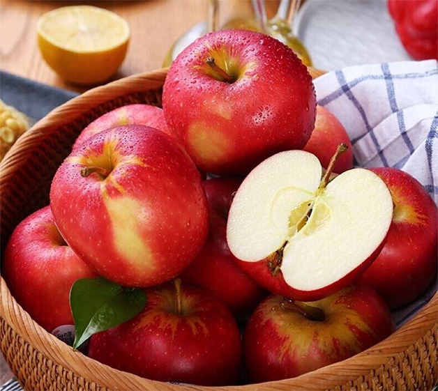 Nên ưu tiên chọn lựa các loại táo ngọt để mang lại kết quả tốt nhất