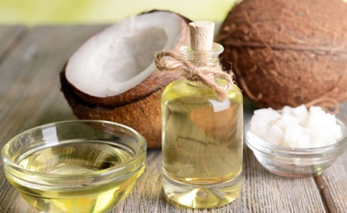 trị sạm da bằng dầu dừa 