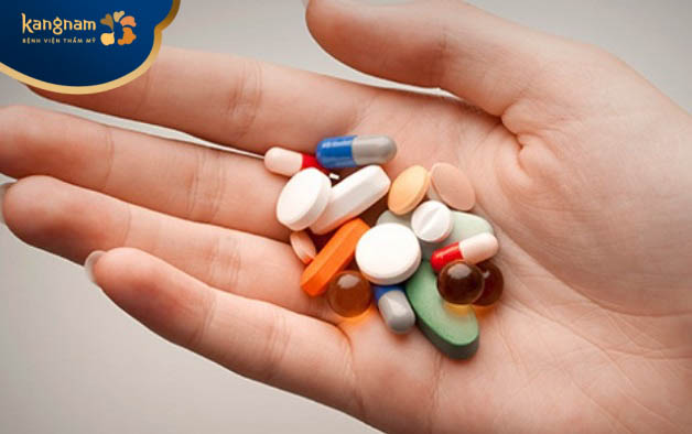 Một số loại thuốc được chỉ định dùng cho mụn ở nách dạng nặng