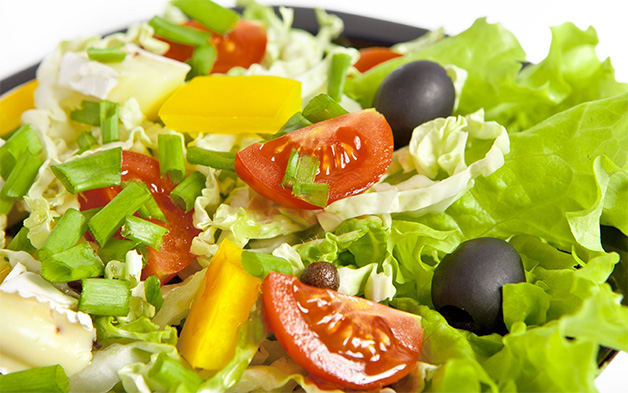 Khẩu phần bữa trưa giảm cân nên có 50 - 60% là rau xanh