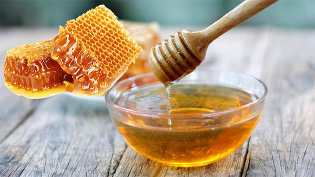 Tẩy da chết bằng mật ong có hiệu quả