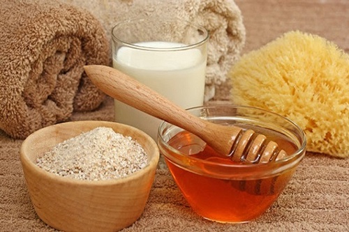 mặt nạ cám gạo trị mụn