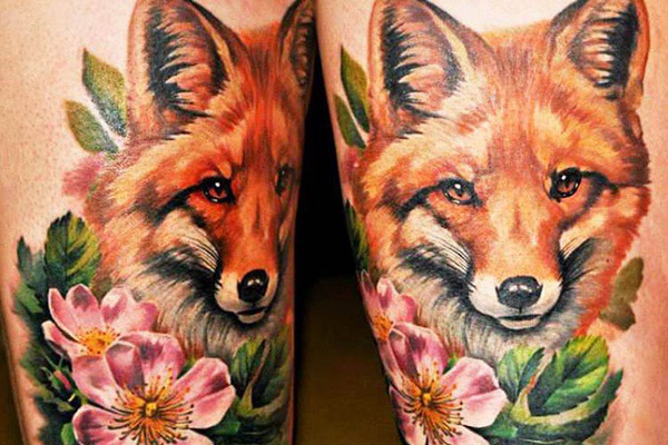 cáo và hoa tattoo độc đáo