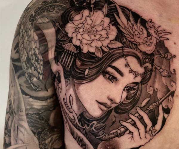 tattoo geisha và rắn độc đáo