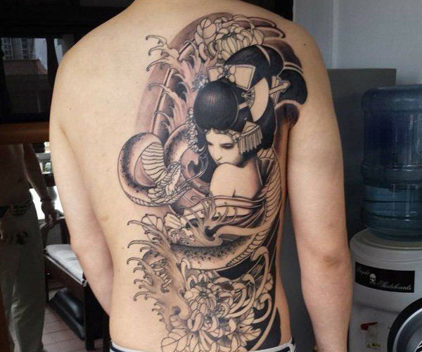 tattoo geisha và rắn