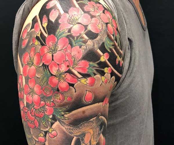 tattoo hoa anh đào yakuza
