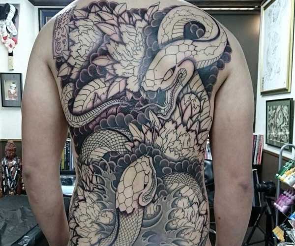 tattoo rắn yakuza