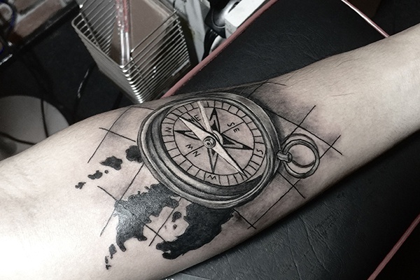 clock tattoo la bàn đẹp