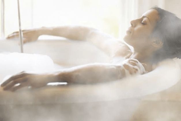 Ngâm mình trong nước nóng có thể giúp tăng tốc độ tăng trưởng của các mô ngực