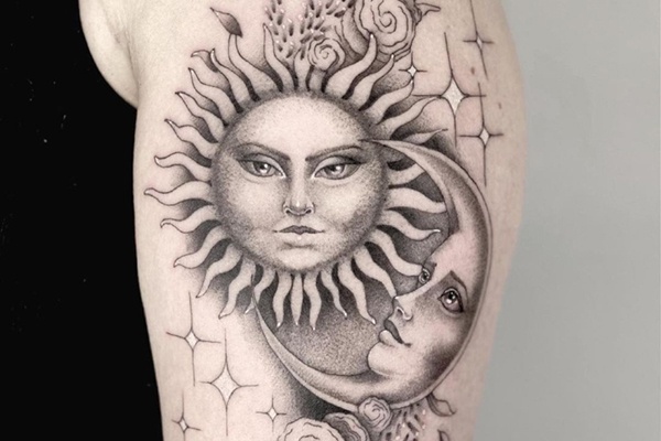 sun and moon tattoo độc đáo