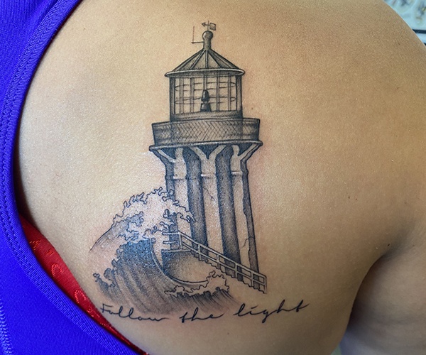 tattoo hải đăng trước sóng ý nghĩa