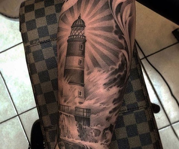 tattoo hải đăng trước sóng