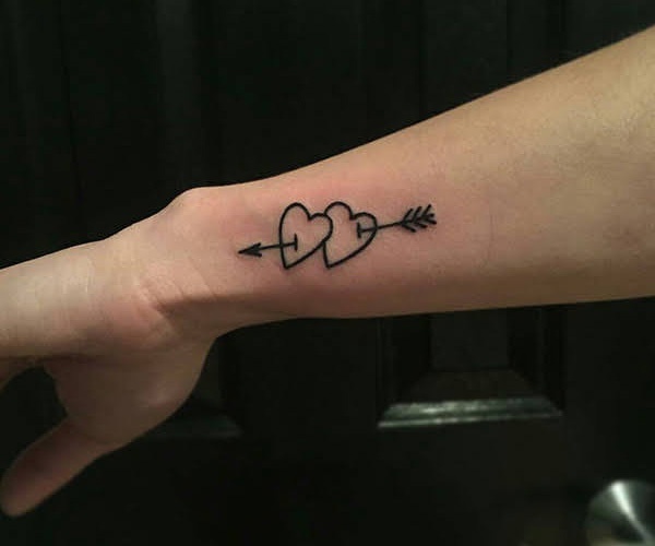 tattoo mũi tên xuyên tim đẹp