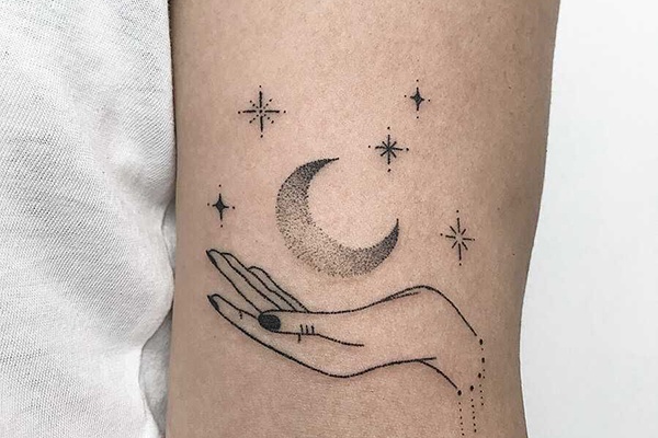 tattoo trăng sao xinh