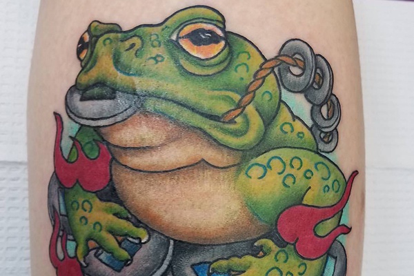 toad tattoo trên đùi đẹp