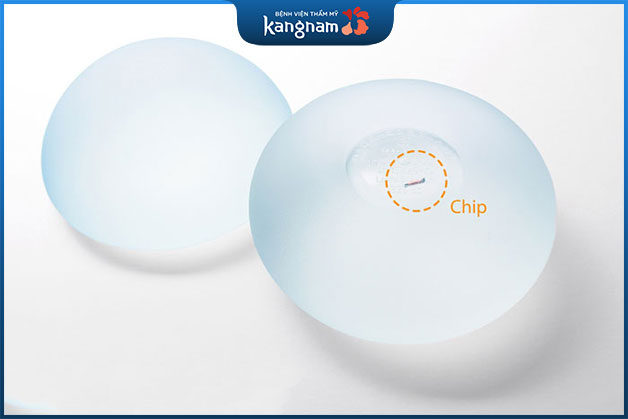 Túi độn ngực có gắn chíp