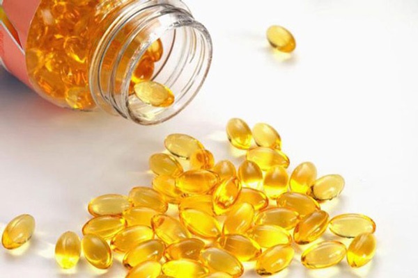 vitamin e giúp loại bỏ mụn