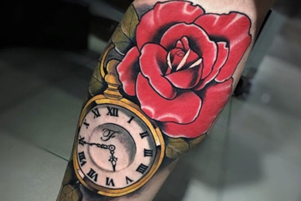 xăm đồng hồ hoa hồng đẹp