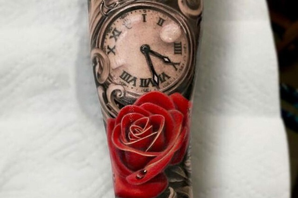 xăm đồng hồ hoa hồng