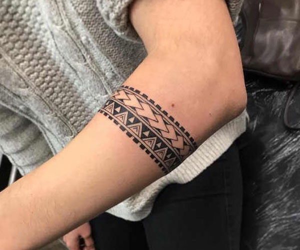 hὶnh tattoo hoa vӑꞑ vὸng tay