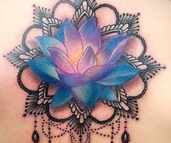 tattoo hình hoa văn hoa sen