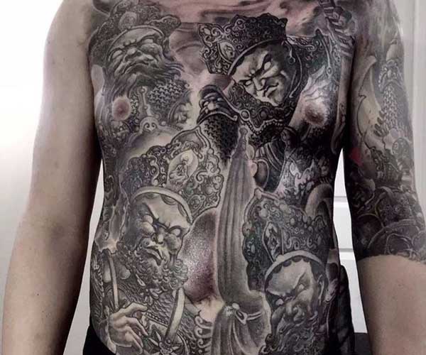 tattoo tứ đại thiên vương trước ngực