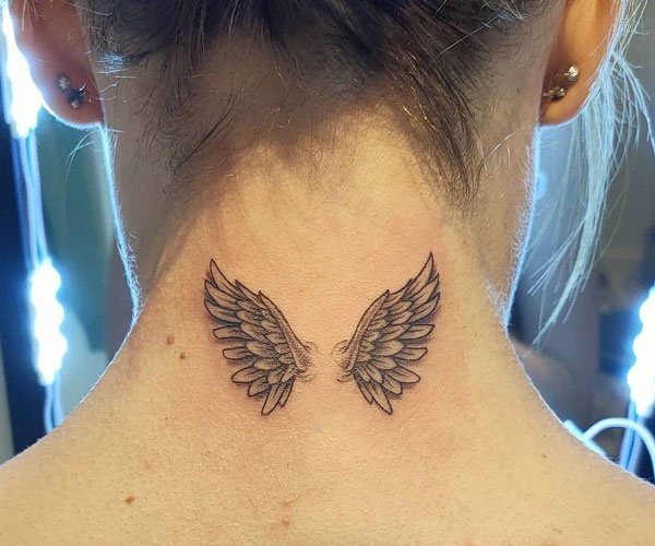 tattoo ᵭȏi cánh sau gáy đẹp