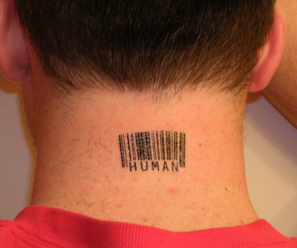 tattoo mã vạch sau gáy ý nghĩa