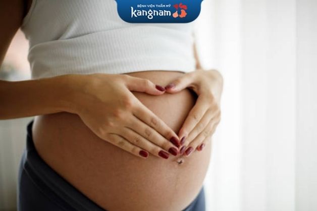 Không nên căng da bụng khi mang thai