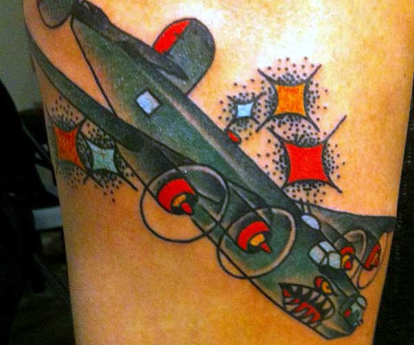 tattoo máy bay chiến đấu chất