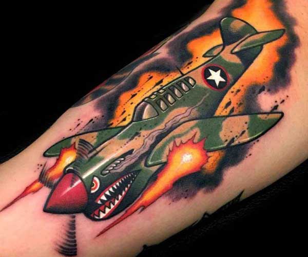 tattoo máy bay chiến đấu độc đáo