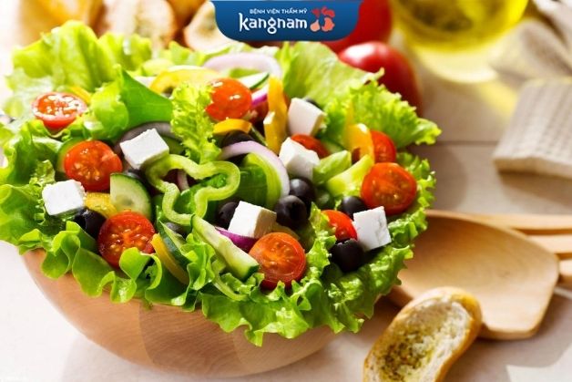 Salad giảm cân từ rau củ trộn