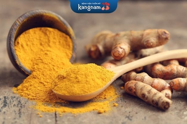 Nghệ có chứa các hoạt chất tốt cho da như curcumin, vitamin E, D