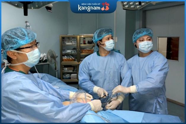 Bác sĩ chuyên khoa thẩm mỹ ngực tại Kangnam có tay nghề vững vàng