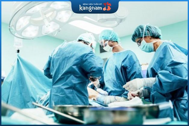 Bạn sẽ được phẫu thuật bởi đội ngũ bác sĩ giàu kinh nghiệm đến từ Hiệp hội thẩm mỹ Hàn Quốc