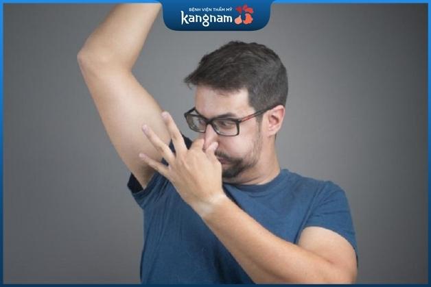 Hôi nách bẩm sinh khá khó điều trị dứt điểm