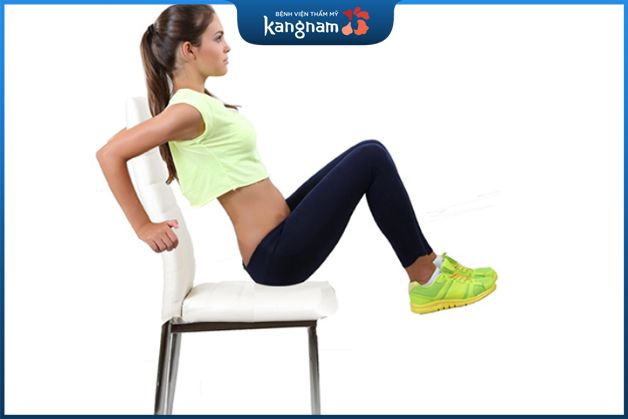 giảm mỡ bụng nâng chân với ghế