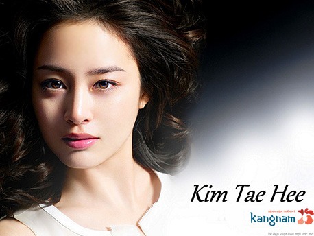 Kim Tae Hee sở hữu vẻ đẹp hoàn hảo với chiếc mũi cao đẹp tự nhiên