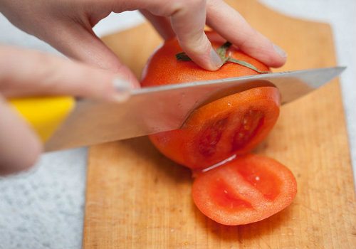 triệt lông nách bằng cà chua