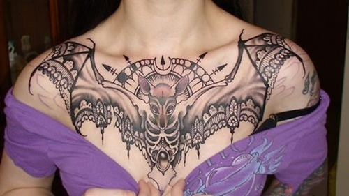 tattoo con dơi ở ngực đẹp mắt