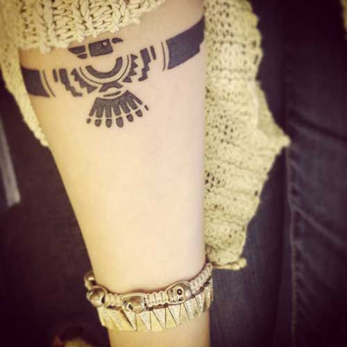 Thiết kế tattoo đại bàng mini Ai Cập ở tay