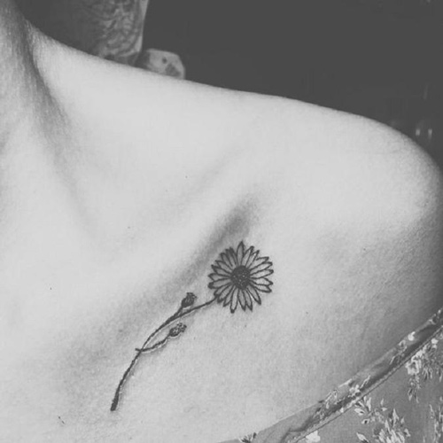 tattoo hoa cúc kín tay